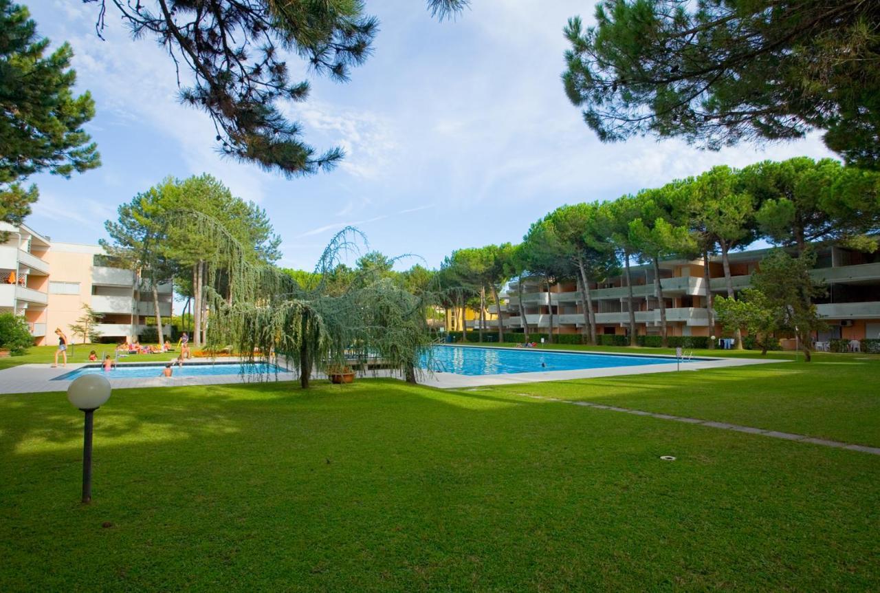 Villa Solarium/Piscina à Bibione Extérieur photo