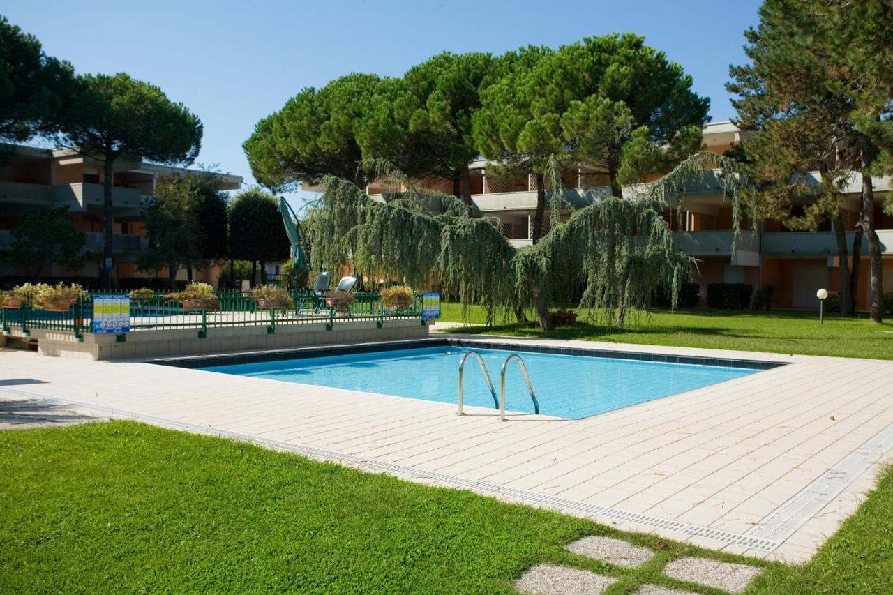 Villa Solarium/Piscina à Bibione Extérieur photo